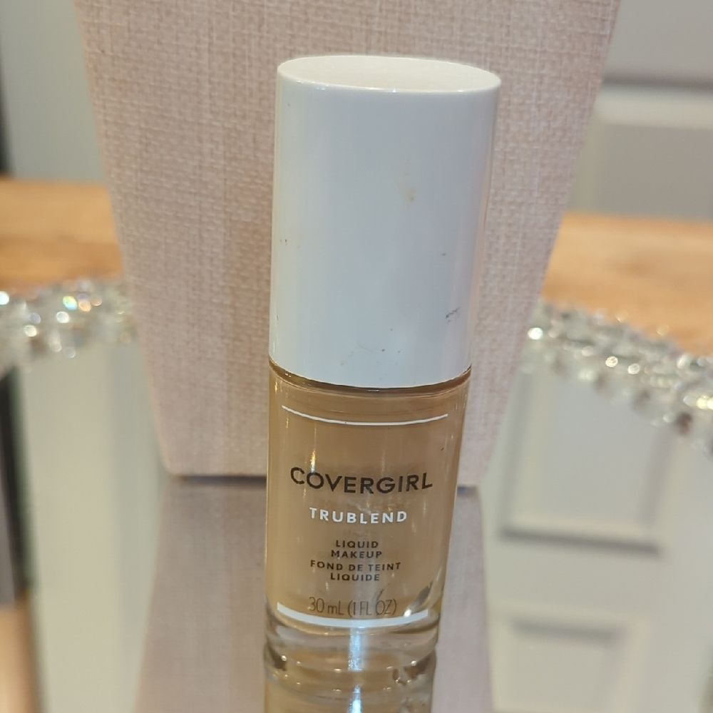 COVERGIRL TruBlend Liquid Makeup New